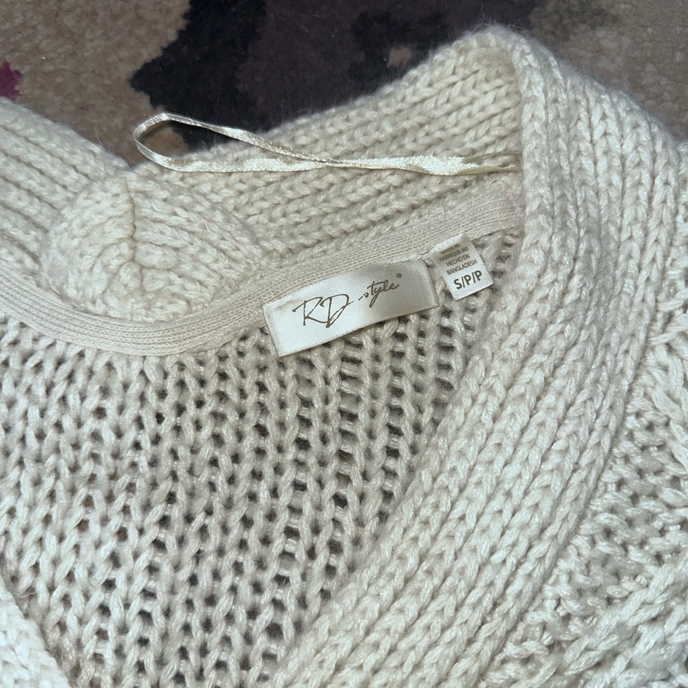 Sweater - Picture 2 of 2